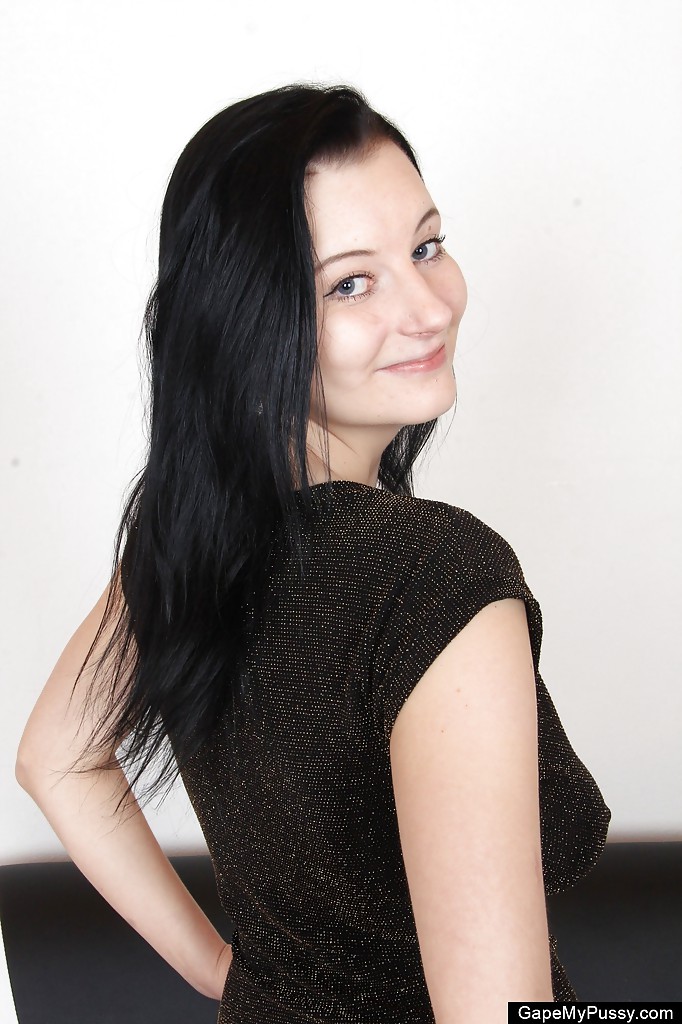 Dark haired vagina close up - XXX Dessert - Picture 2