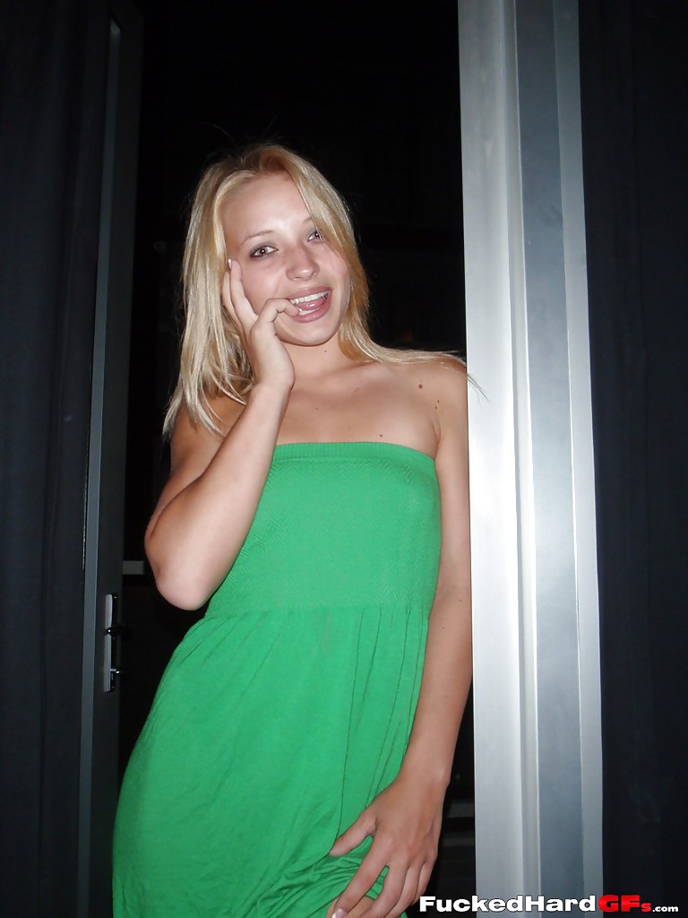 Tiny tits amateur gf homemade. Alyssa