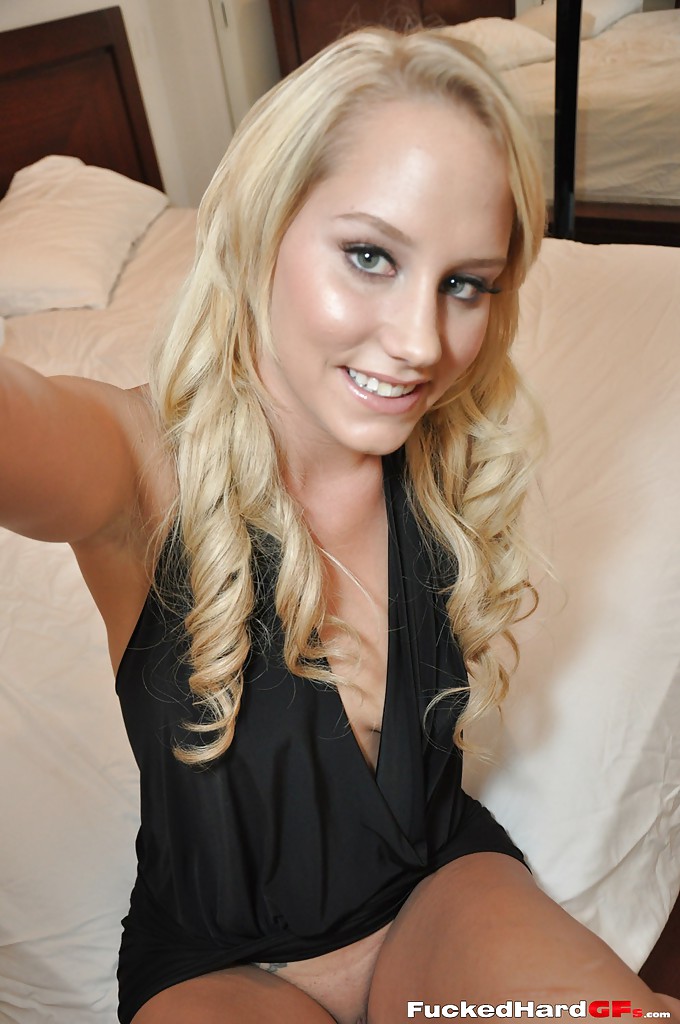 Hard blonde amateur blowjob - XXXonXXX - Pic 3