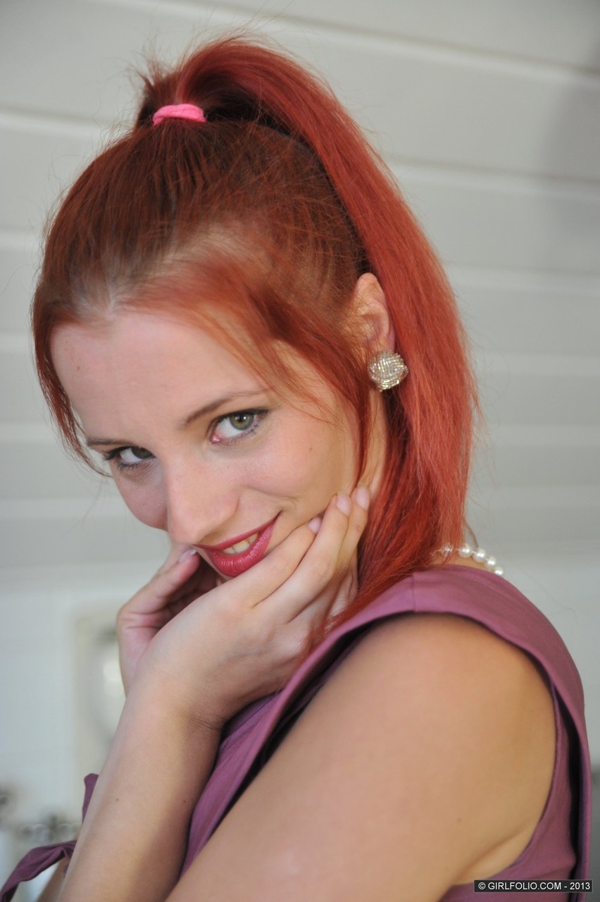 Hot ass tight skirt - XXXonXXX - Pic 2