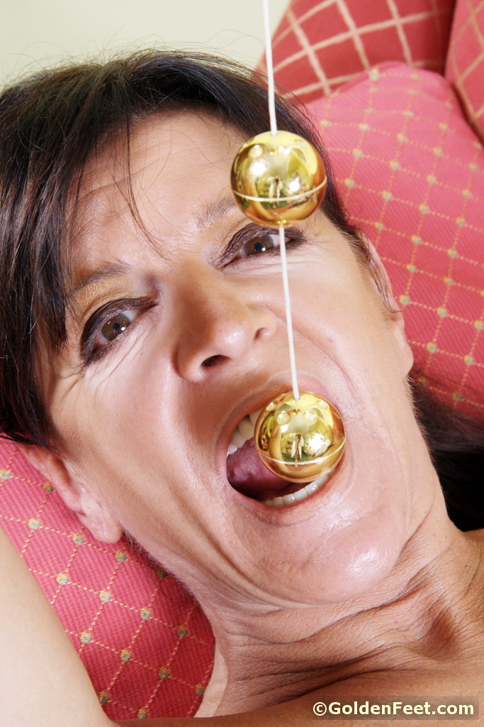 German labia masturbation - XXXonXXX - Pic 15