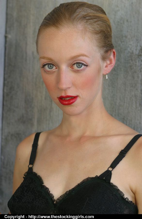 Slim hot blonde - XXX Dessert - Picture 1