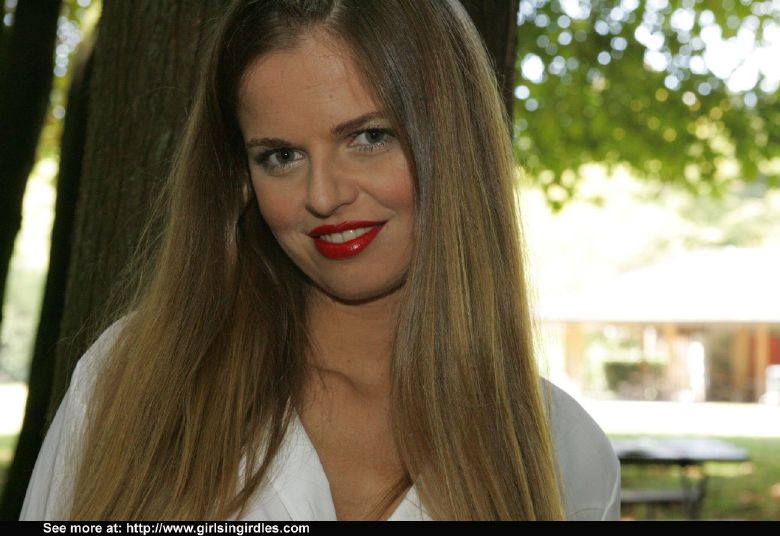 Canadian sexy ass tight skirt - XXX Dessert - Picture 1