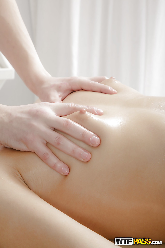 Petite young oil - XXX Dessert - Picture 13