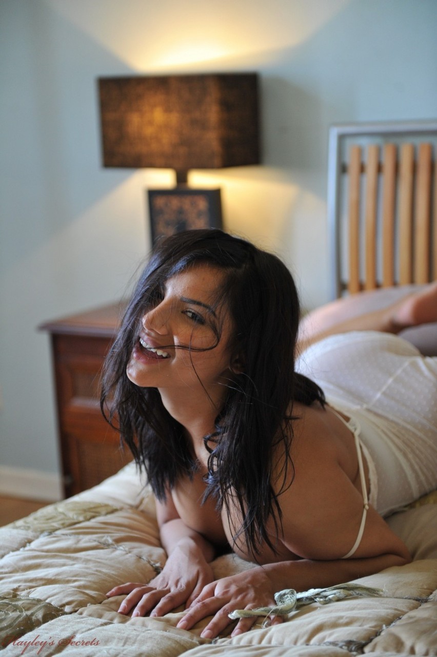 Beautiful dark haired solo - XXXonXXX - Pic 7