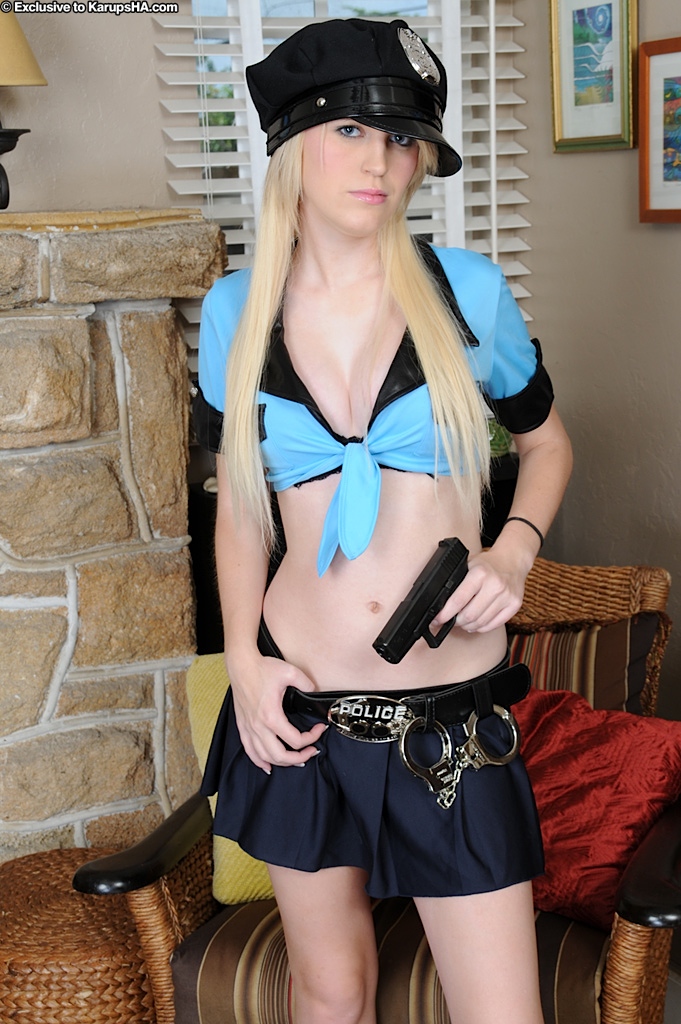 Uniform blonde big tits amateur - XXX Dessert - Picture 2