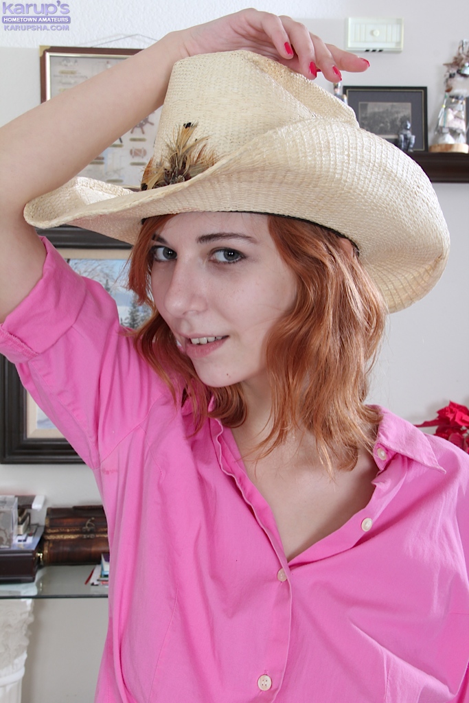 Teen beautiful cowgirl - XXX Dessert - Picture 1