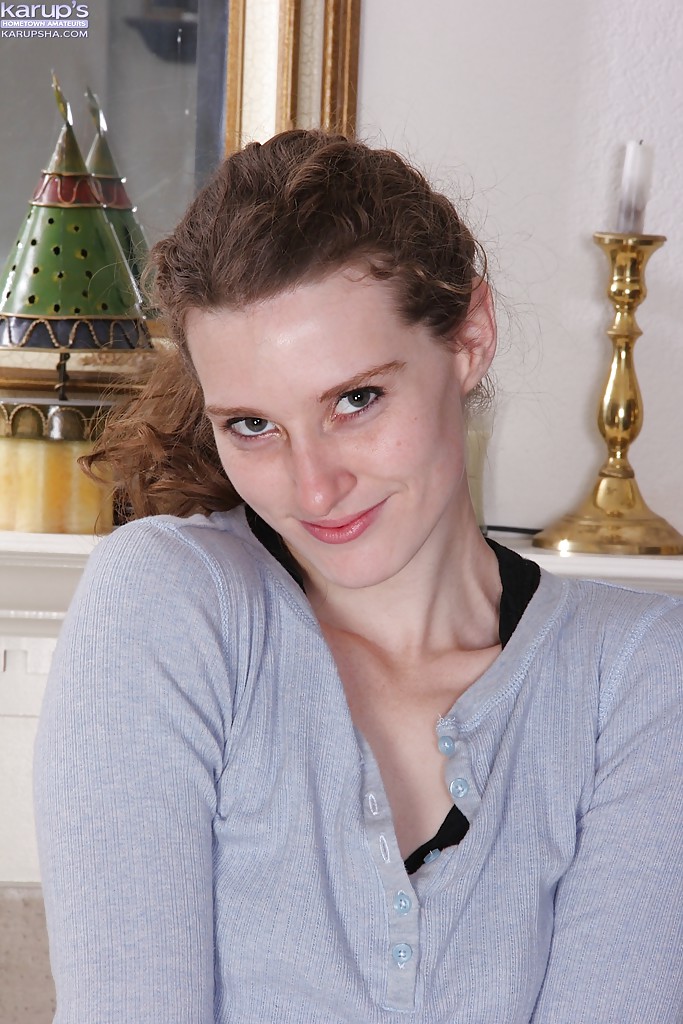 Sexy brunette first boobs - XXX Dessert - Picture 1