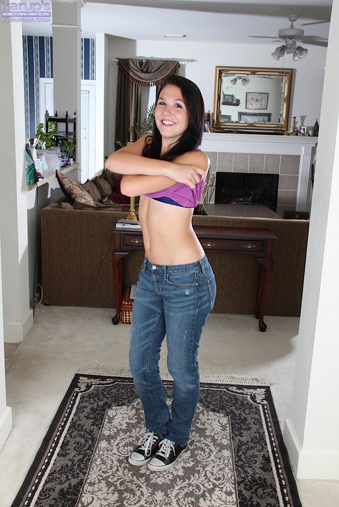 Teen slim beautiful amateur - XXX Dessert - Picture 1