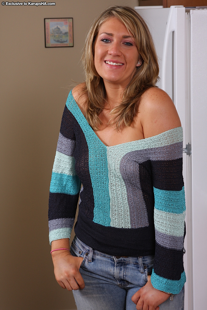 Small hungarian amateur blonde - XXXonXXX - Pic 1