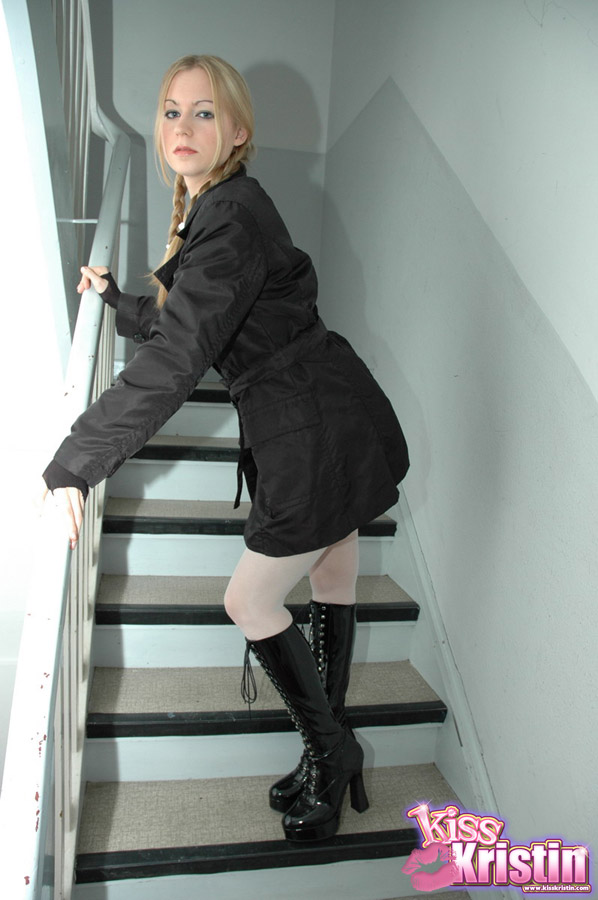 Long hair amateur stockings - XXX Dessert - Picture 1