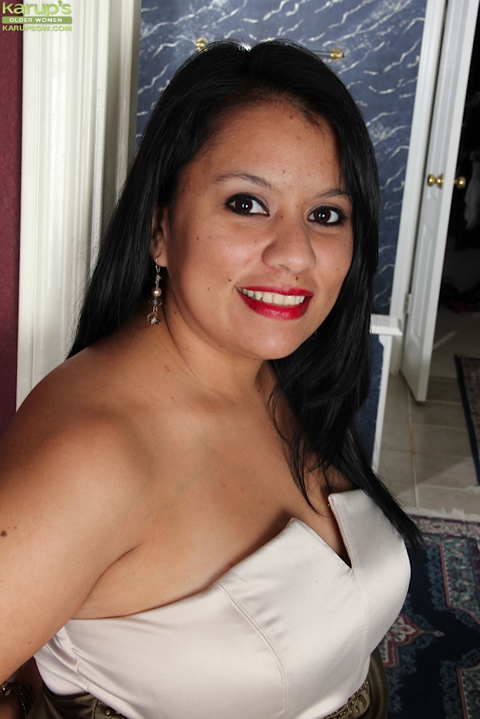 Saggy amateur latina milf - XXX Dessert - Picture 2