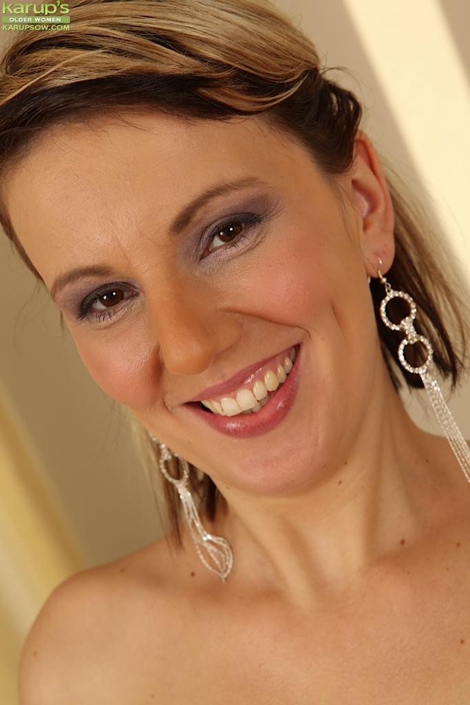 Czech saggy tits hot mature mom - XXX Dessert - Picture 10