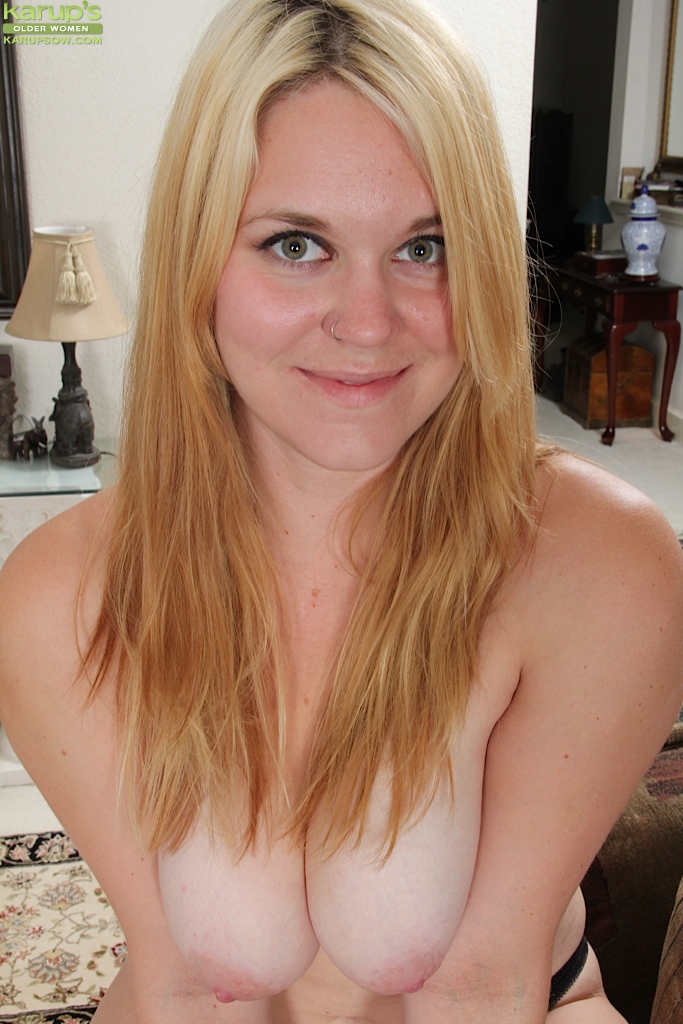 Horny beautiful pussy - XXX Dessert - Picture 8