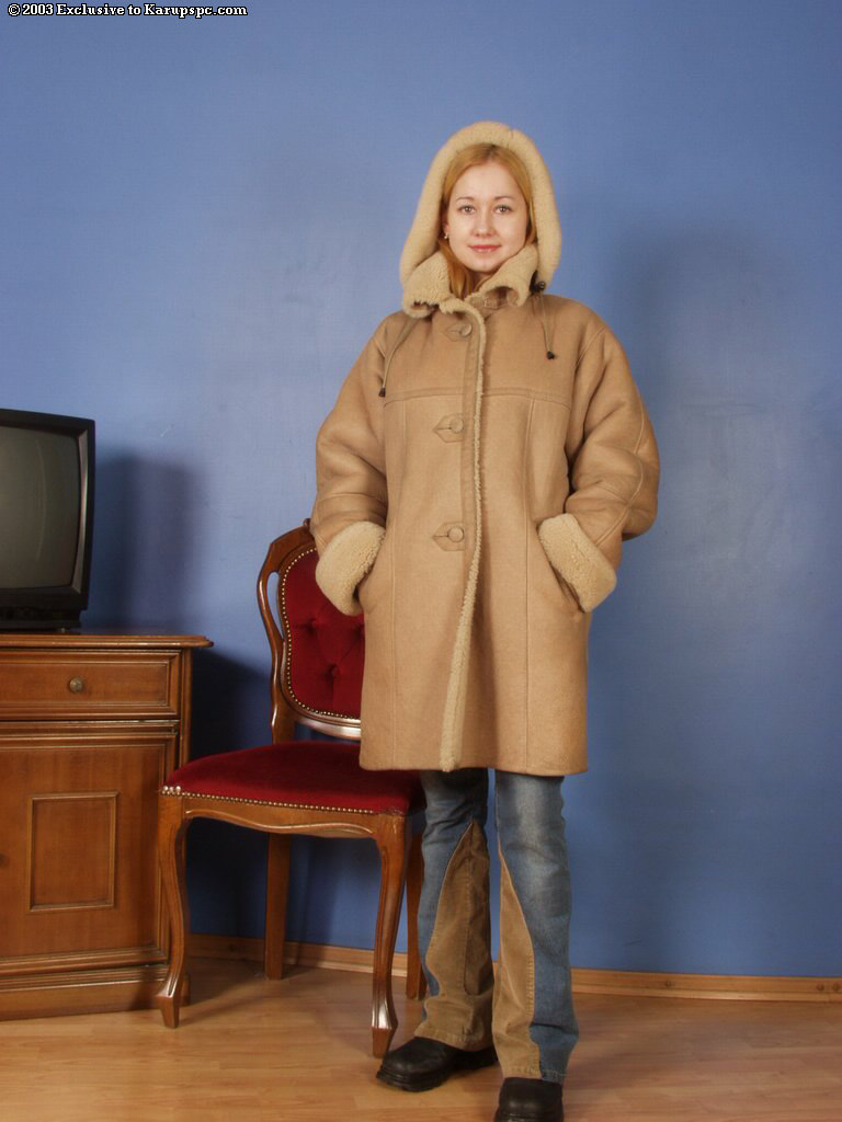 Tight hairy teen pussy - XXX Dessert - Picture 1