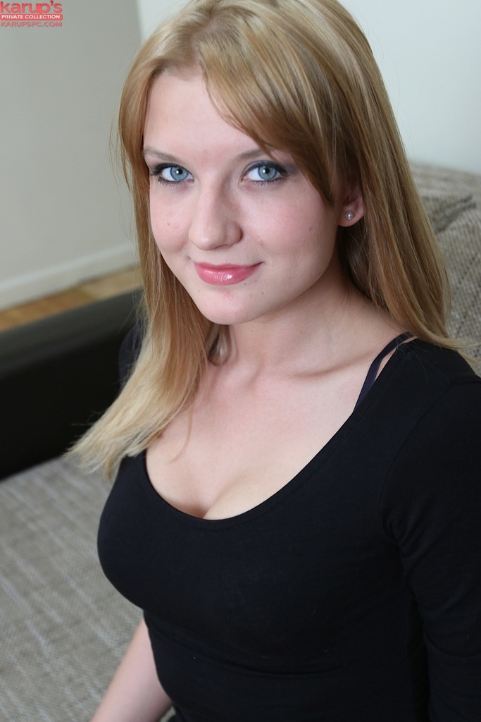 Naughty amateur asshole solo - XXX Dessert - Picture 1