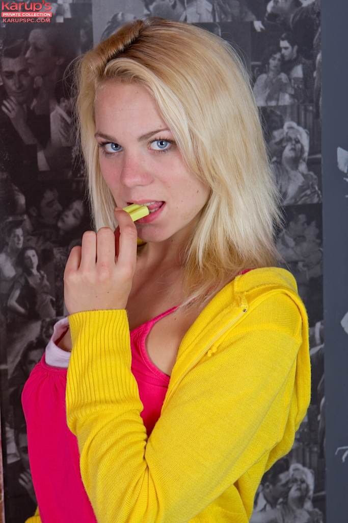 Toned tight skirt - XXX Dessert - Picture 1