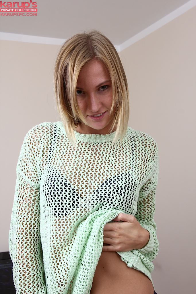 Skinny naughty girl - XXX Dessert - Picture 2