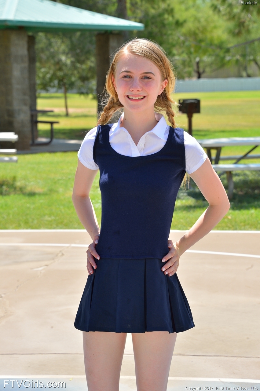 Uniform tiny blonde - XXX Dessert - Picture 1