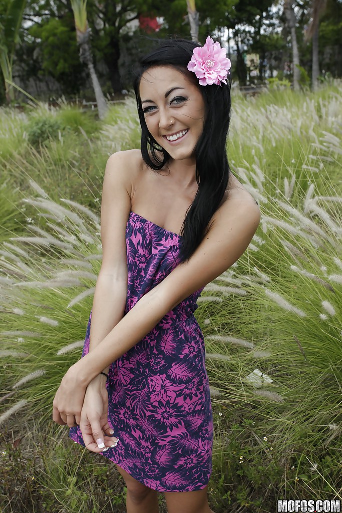 American brunette teen girlfriend - XXX Dessert - Picture 4