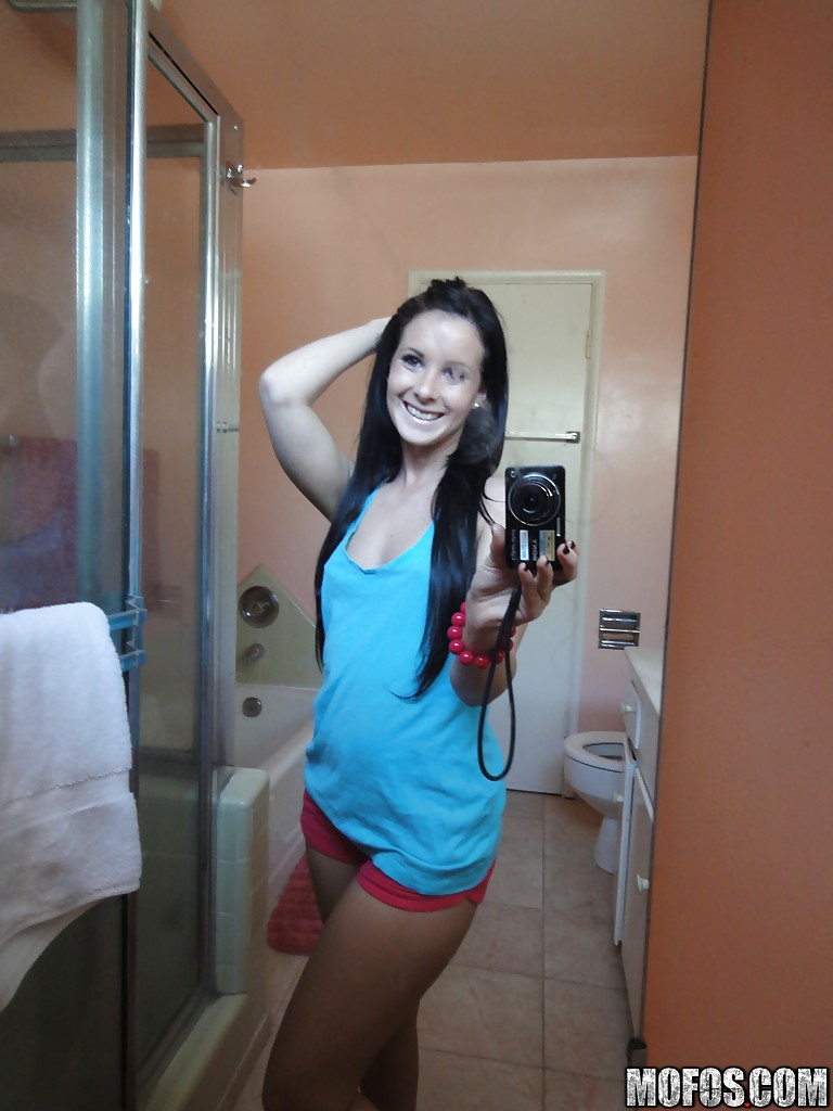 Stripping teen girlfriend - XXX Dessert - Picture 1