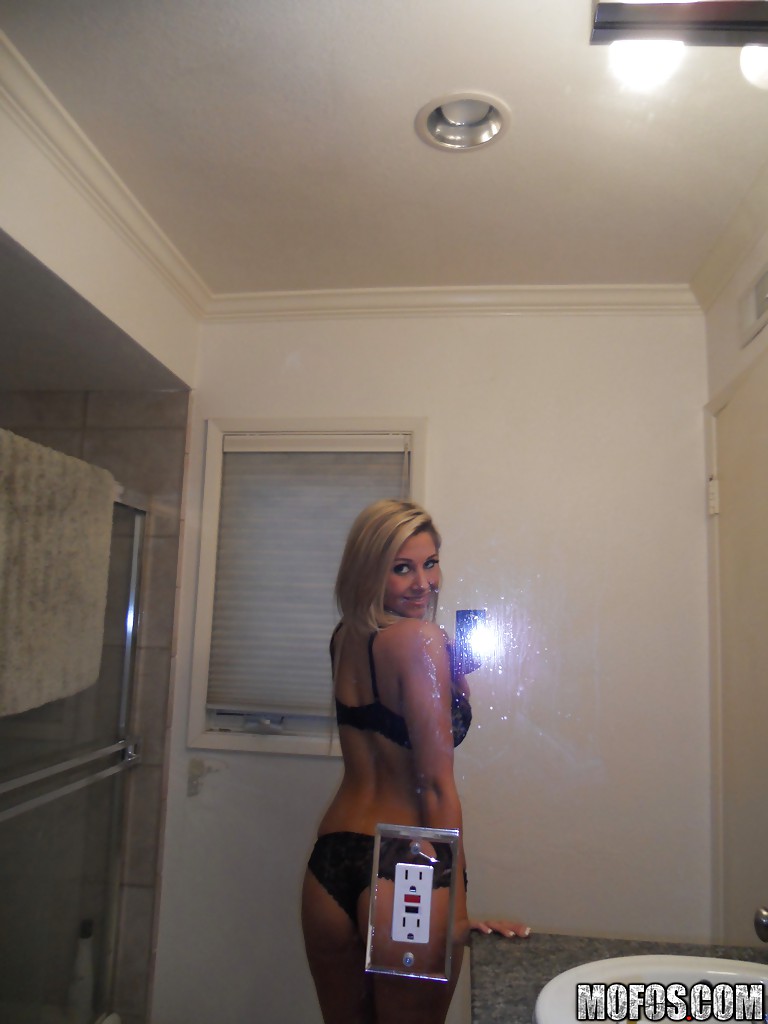 American stripping blonde girlfriend - XXX Dessert - Picture 5