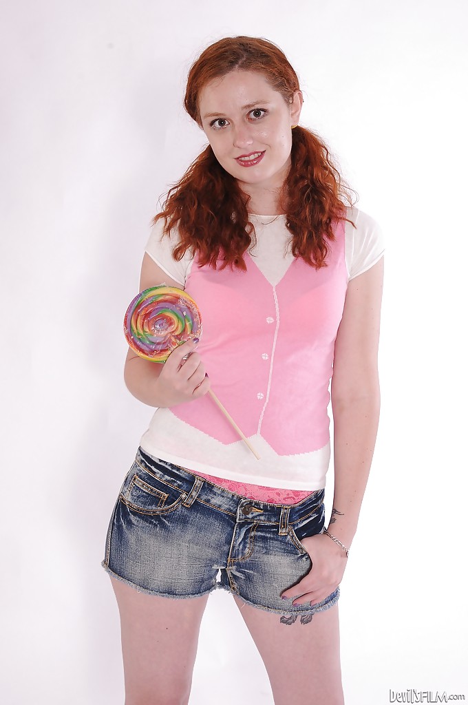 Redhead american masturbation - XXX Dessert - Picture 1