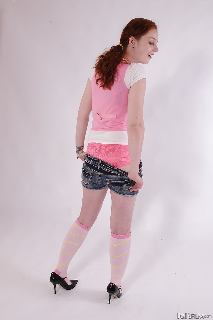 Redhead american masturbation - XXX Dessert - Picture 3