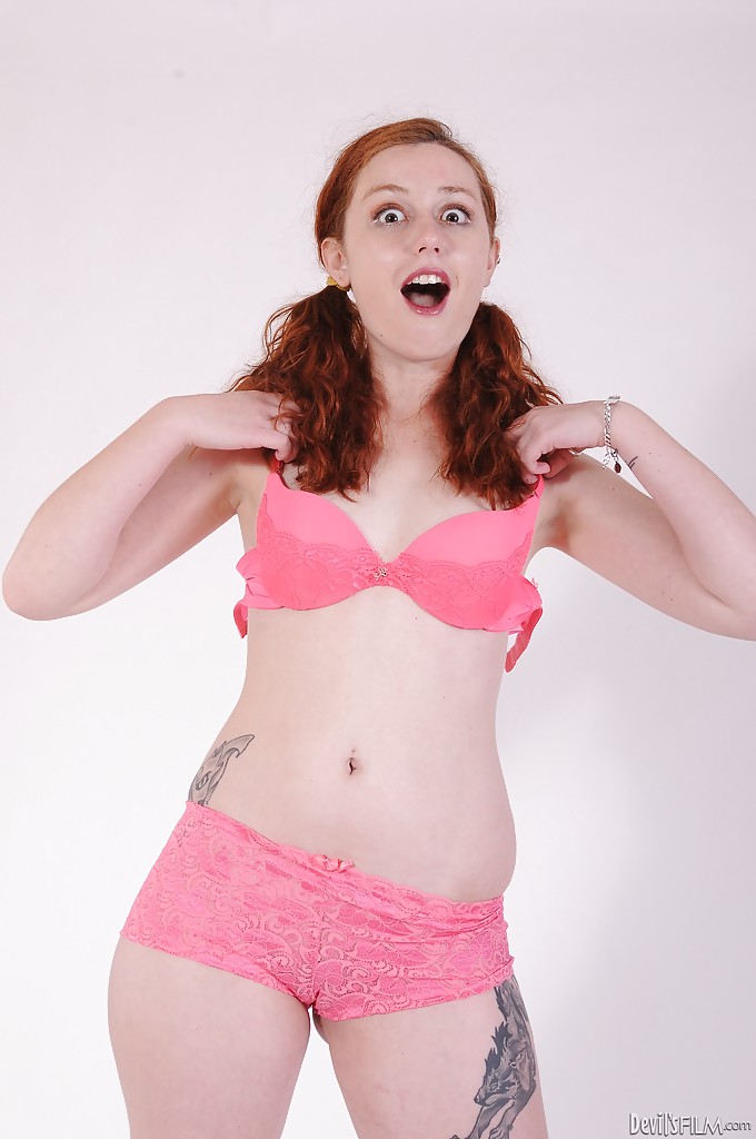 Redhead american masturbation - XXX Dessert - Picture 14