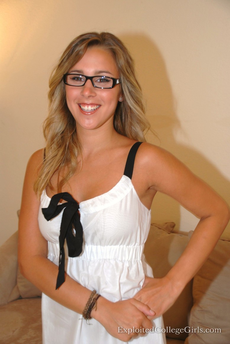 Cute dirty pussy - XXX Dessert - Picture 1