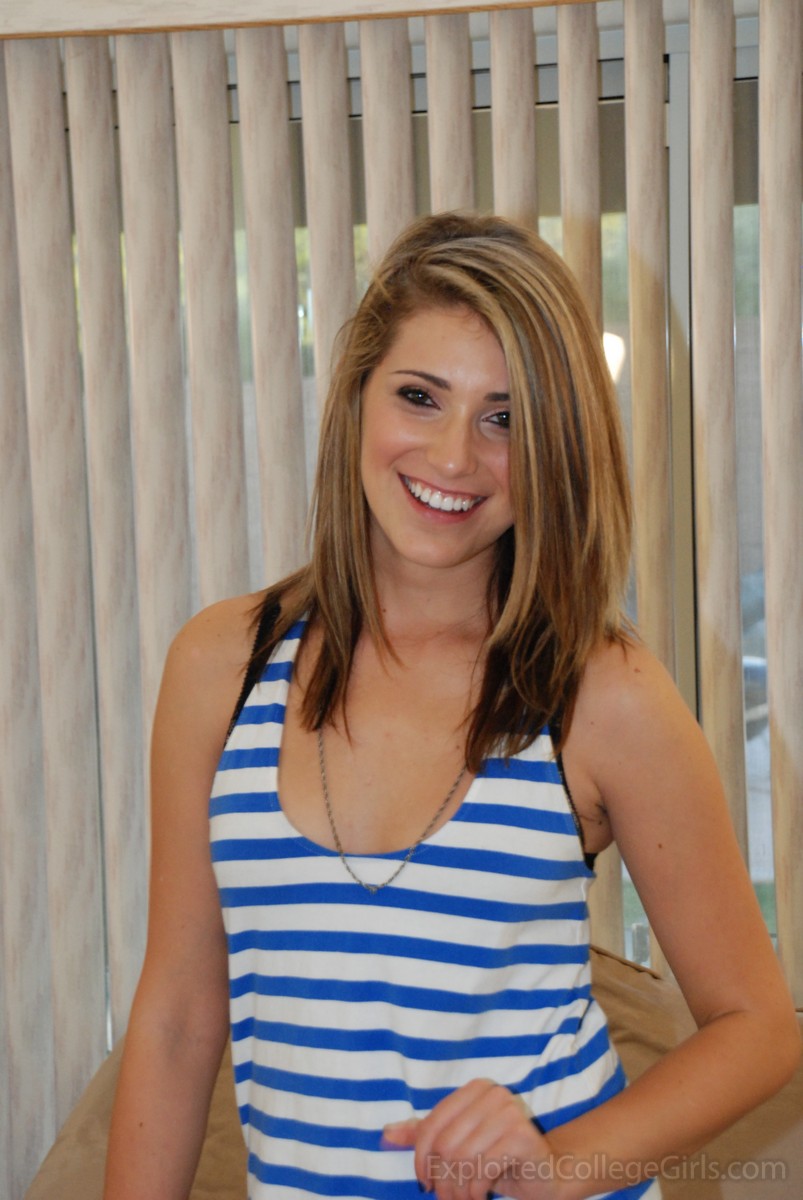 Dripping pussy juice - XXXonXXX - Pic 1