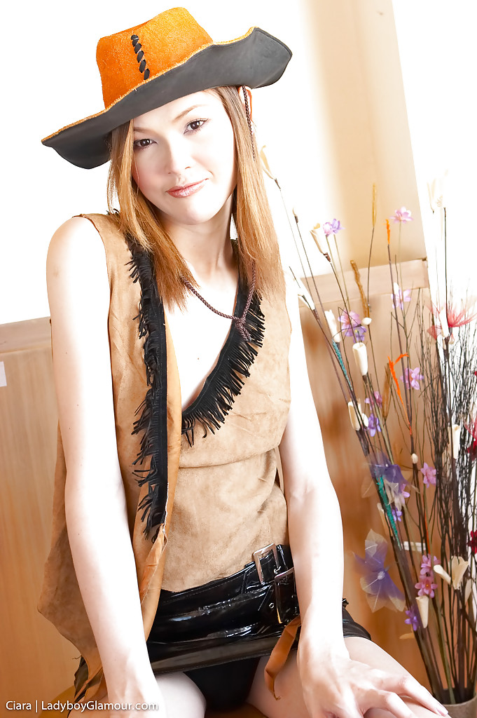 Hot young tranny - XXX Dessert - Picture 4