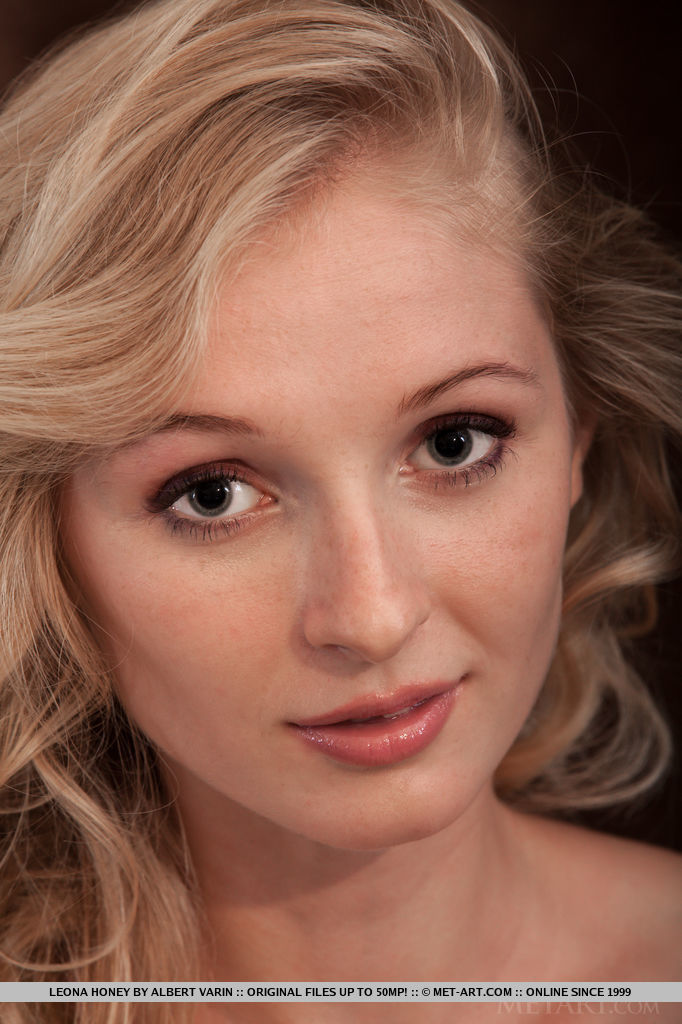 Czech tiny sensual teen - XXX Dessert - Picture 18