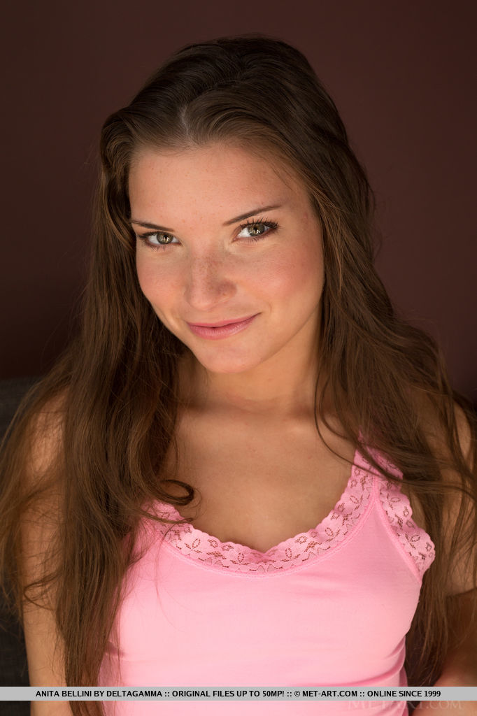 Hungarian small pussy - XXX Dessert - Picture 1