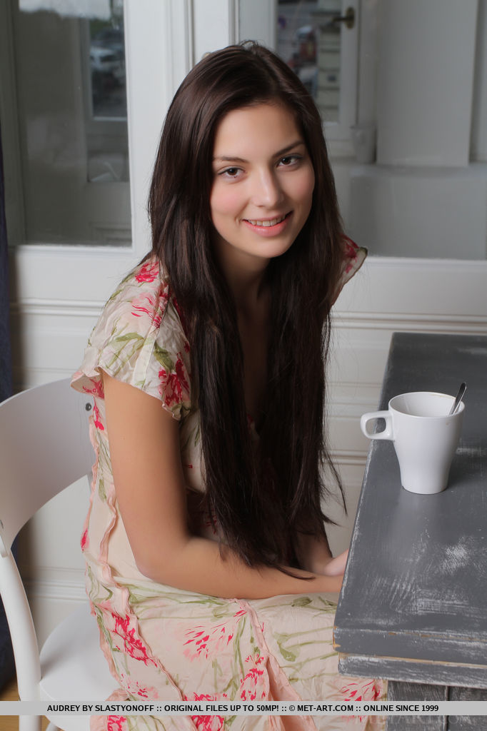 Sexy brunette euro ass - XXX Dessert - Picture 1
