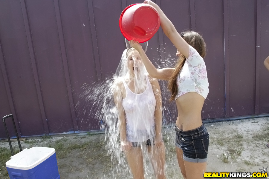 Wet blonde lesbian - XXX Dessert - Picture 1