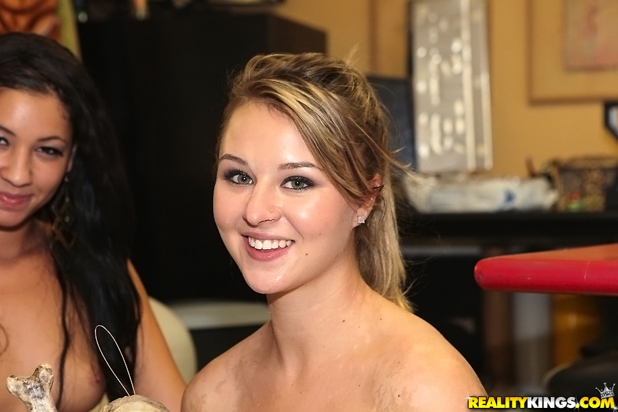 Blonde groupsex - XXX Dessert - Picture 16