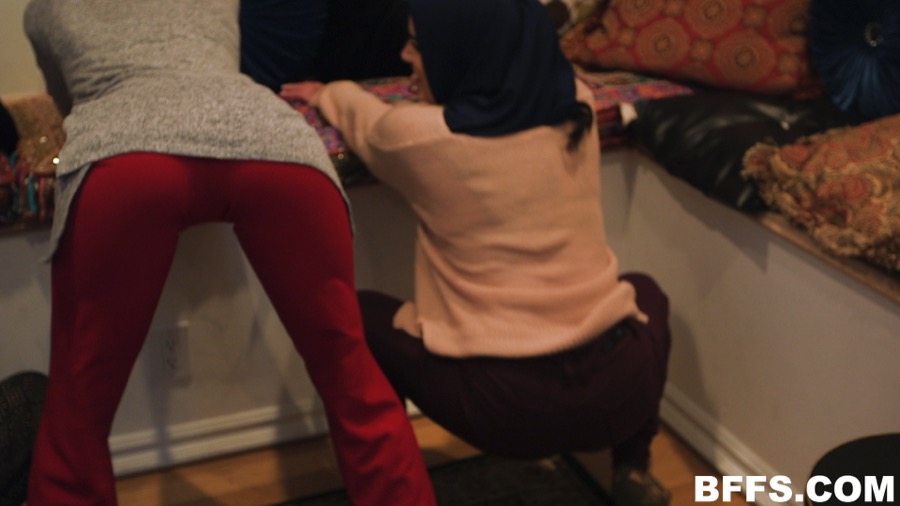 Tight ass shy teen - XXX Dessert - Picture 3