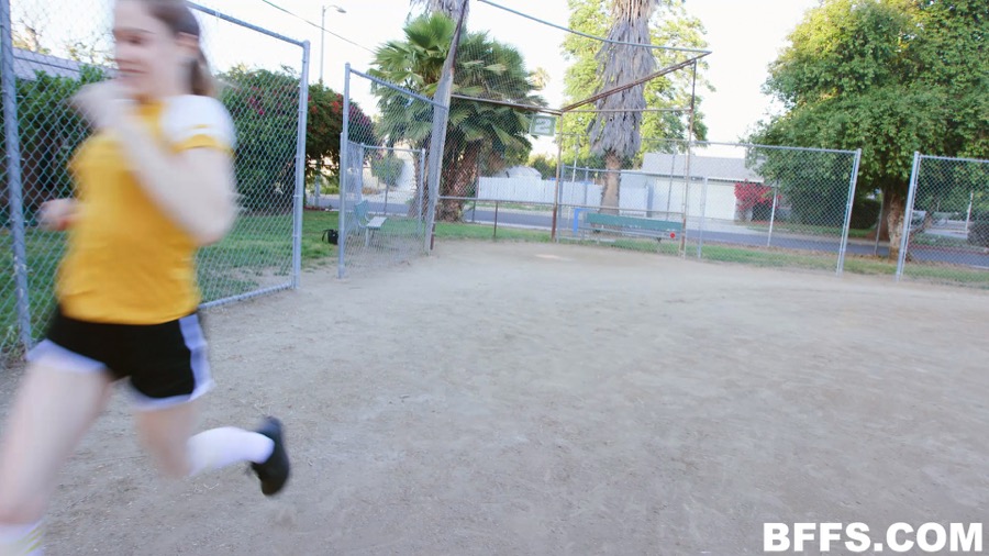 Uniform amateur teen redhead - XXX Dessert - Picture 2