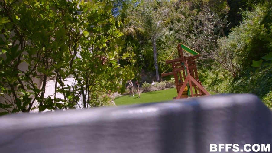 Athletic amateur teen redhead - XXX Dessert - Picture 1