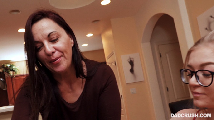 Caught daughter - XXX Dessert - Picture 1