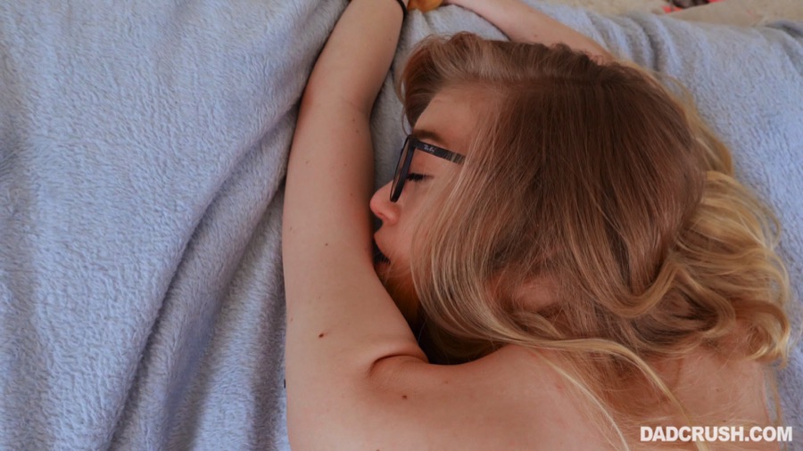 Caught daughter - XXX Dessert - Picture 11