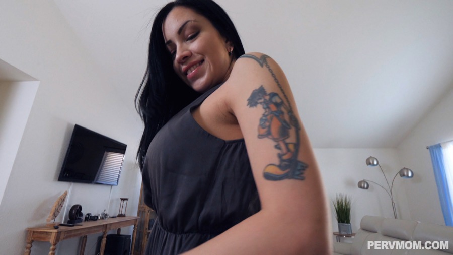 Taboo mom latina ass - XXX Dessert - Picture 1