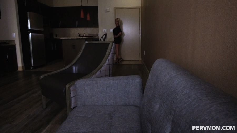 British cheating mother - XXX Dessert - Picture 2