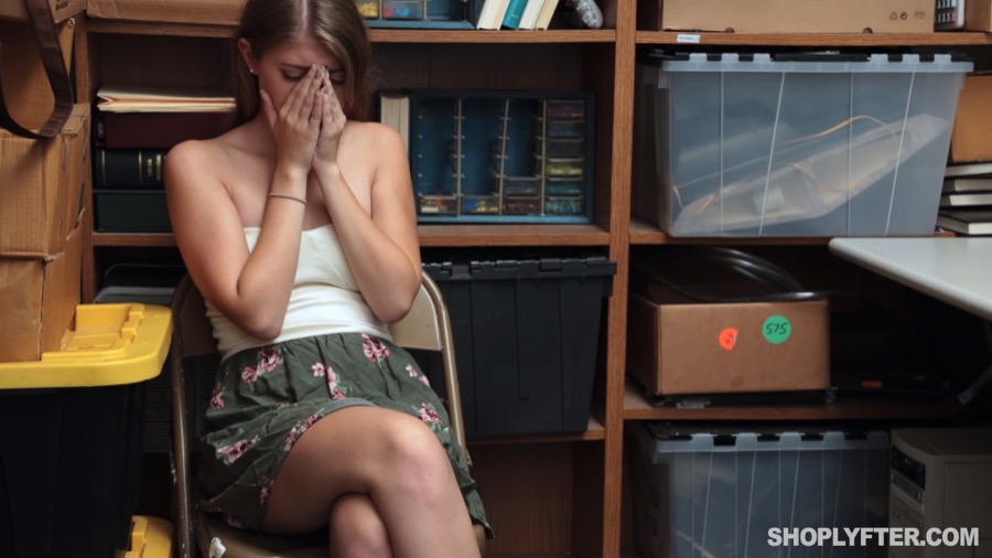 Long-haired American busted and gets fucked - XXX Dessert - Picture 4