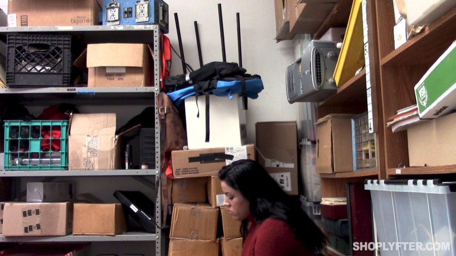 Kinky sex for a thieving dame with big boob - XXX Dessert - Picture 1