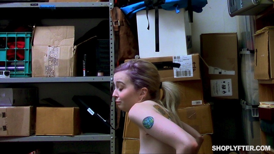 Ponytailed blonde filmed while having offic - XXX Dessert - Picture 13