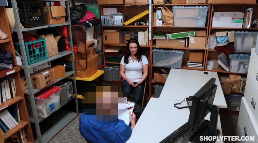Teen perp with sexy boobs boffed by store g - XXX Dessert - Picture 4