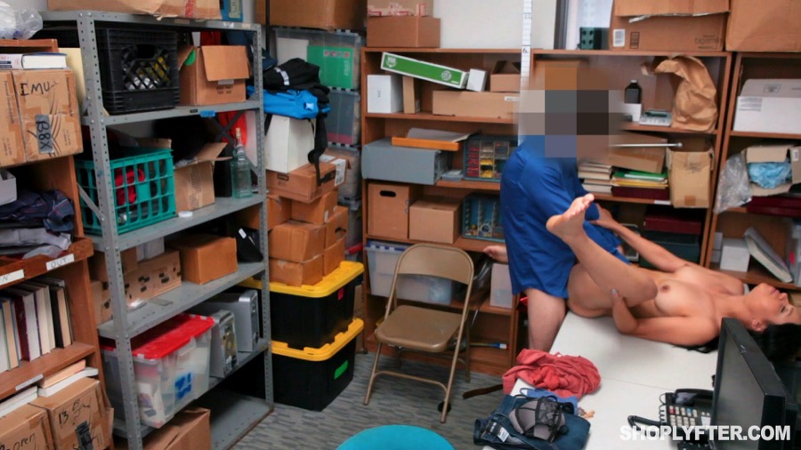 English speaking Asian gets laid in a store - XXX Dessert - Picture 12