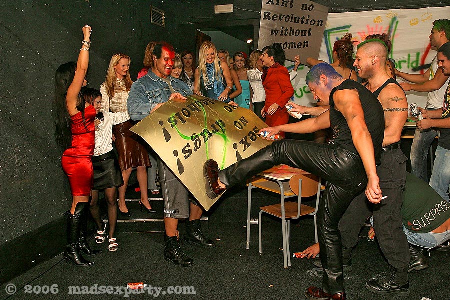 Hardcore stockings boots - XXX Dessert - Picture 1